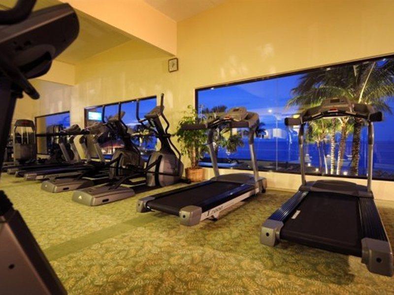 Damai Puri Resort & Spa Kuching Exterior foto The gym at the hotel